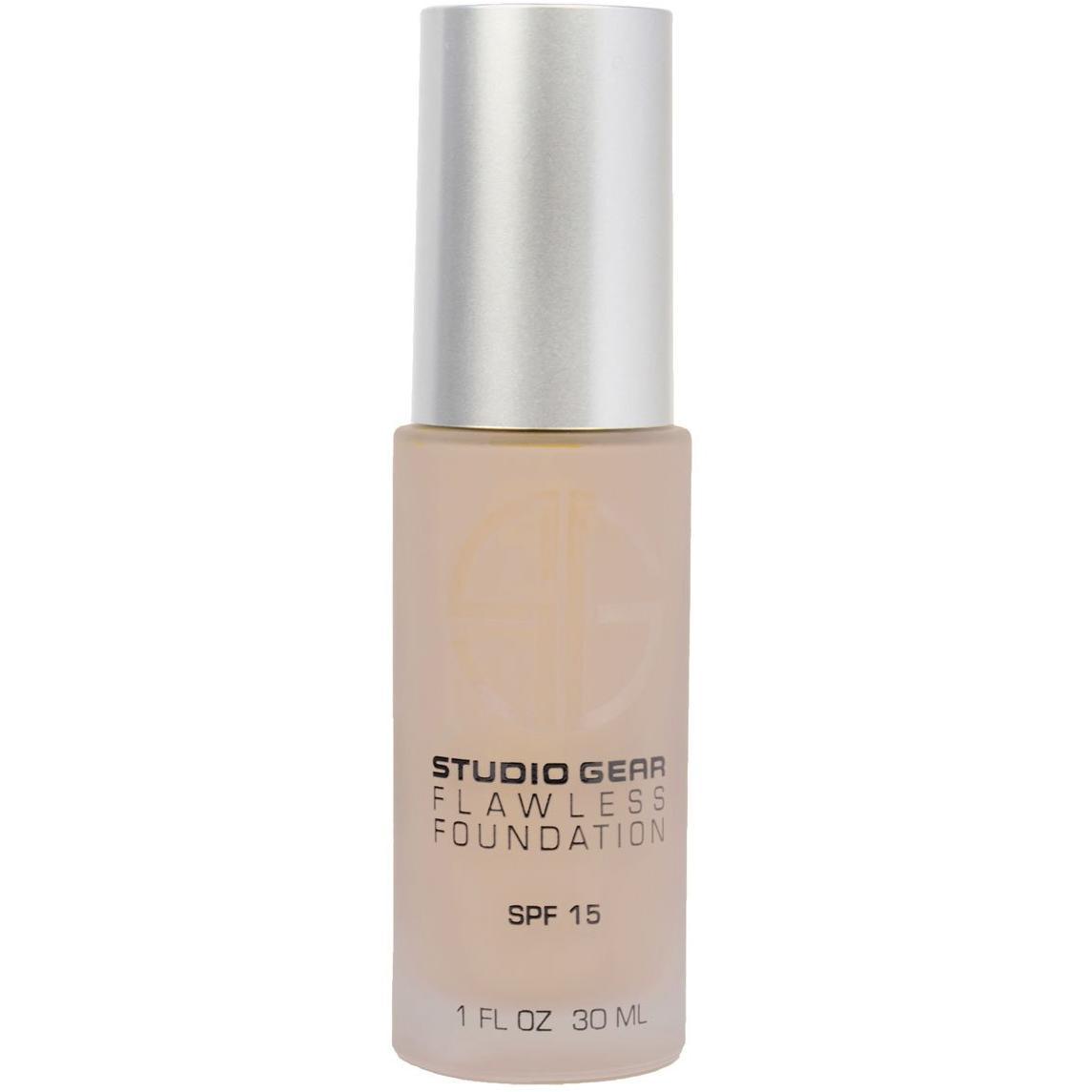 Flawless Foundation with SPF 15 beautifully balances treatment