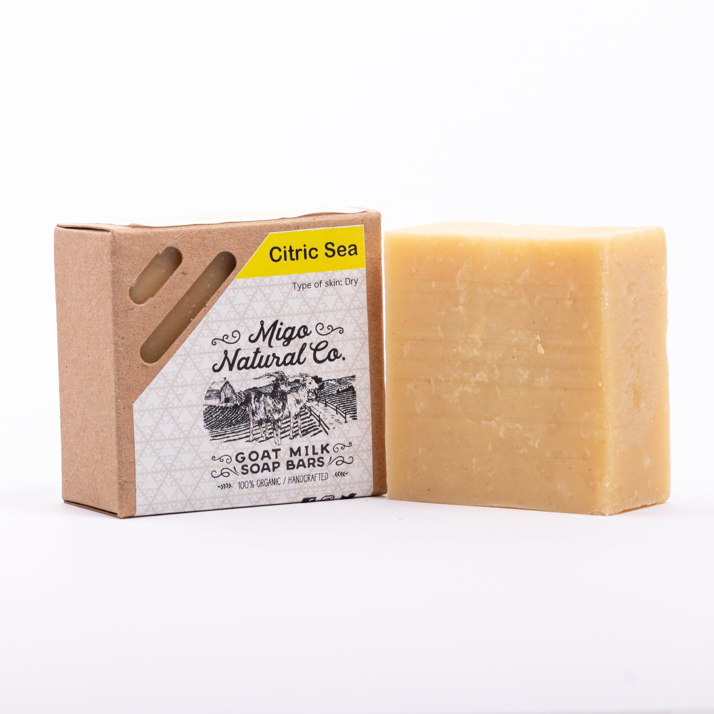 The vitamins and essential oils of citrus fruits are excellent for nourishing the skin.